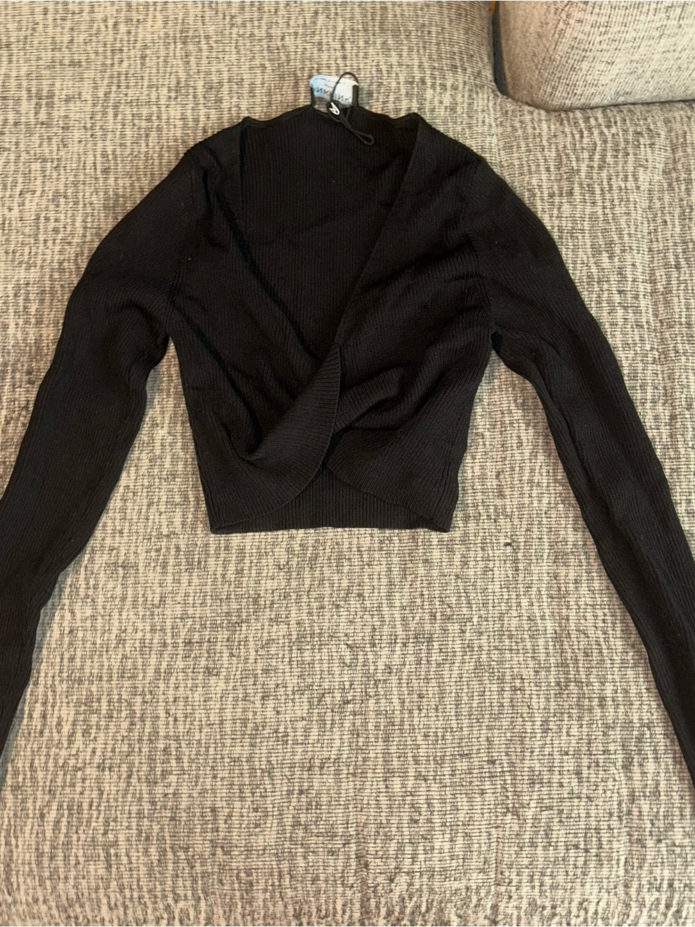 MINKPINK Black Long-Sleeve Twist Front Crop Top